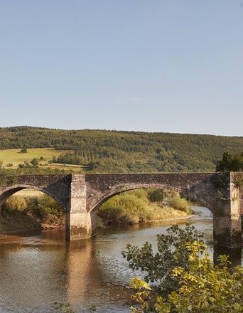 Newbridge on Usk Exterior