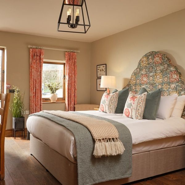 Newbridge on Usk Refurb Rooms - Serene Salmon