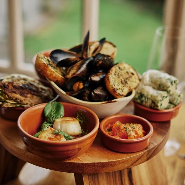 award-winning-2-aa-rosette-dining-newbridge-on-usk