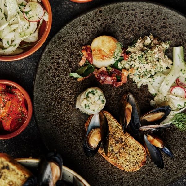 Newbridge on Usk Dining