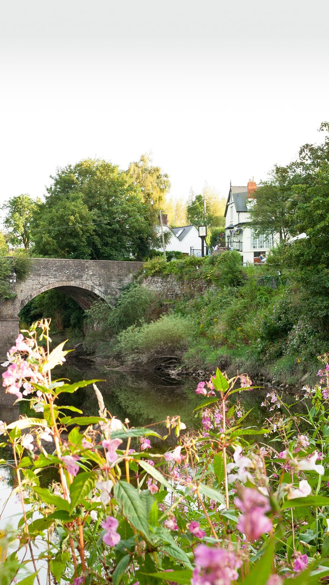 Newbridge on Usk Exterior