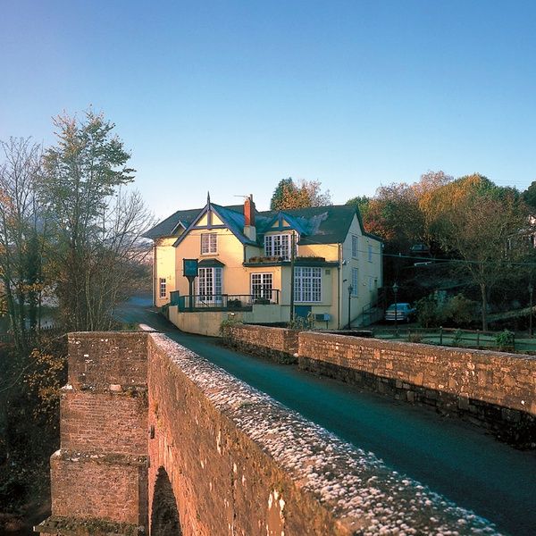 Newbridge on Usk