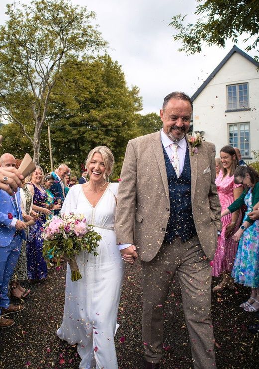Weddings at Newbridge on Usk.