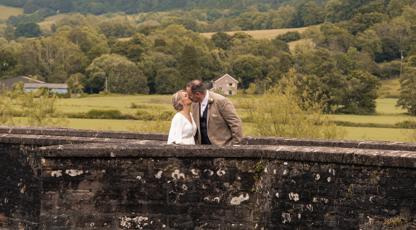 Weddings at Newbridge on Usk.